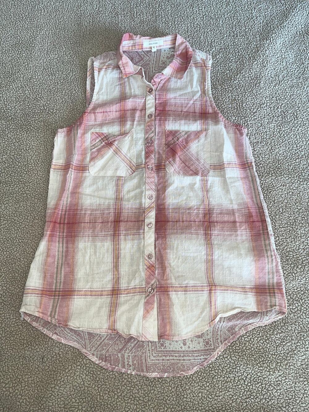 Maurice’s Sleeveless Button Down Blouse Plaid and Paisley Womens S